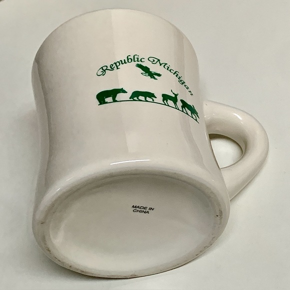 1990s Vintage Wildlife Animal Illustrated REPUBLIC MICHIGAN Ceramic Coffee Mug - Picture 4 of 14